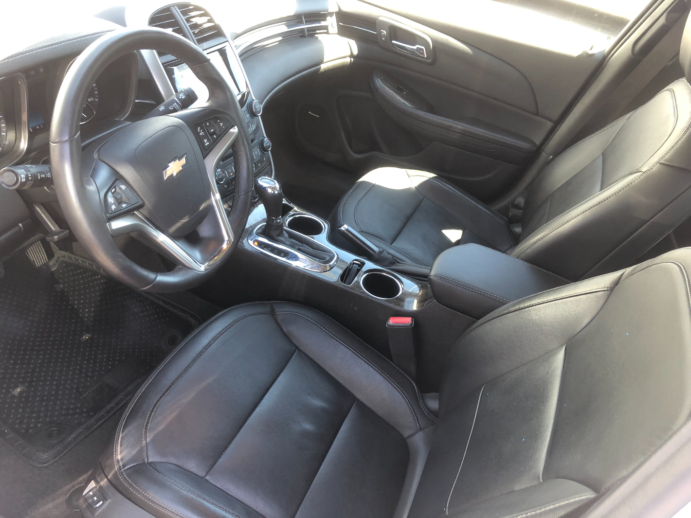 Chevrolet malibu салон